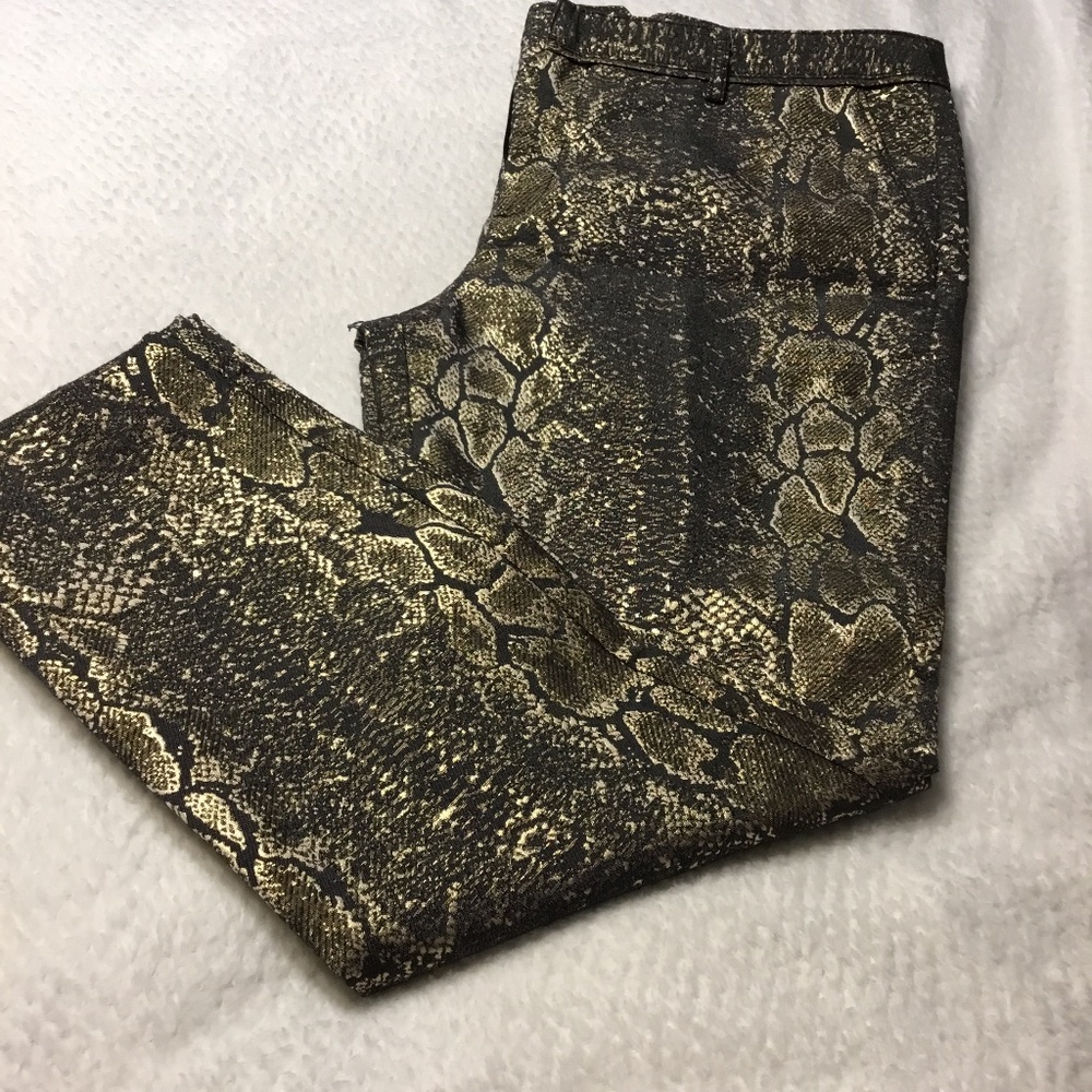 Ankle pants
